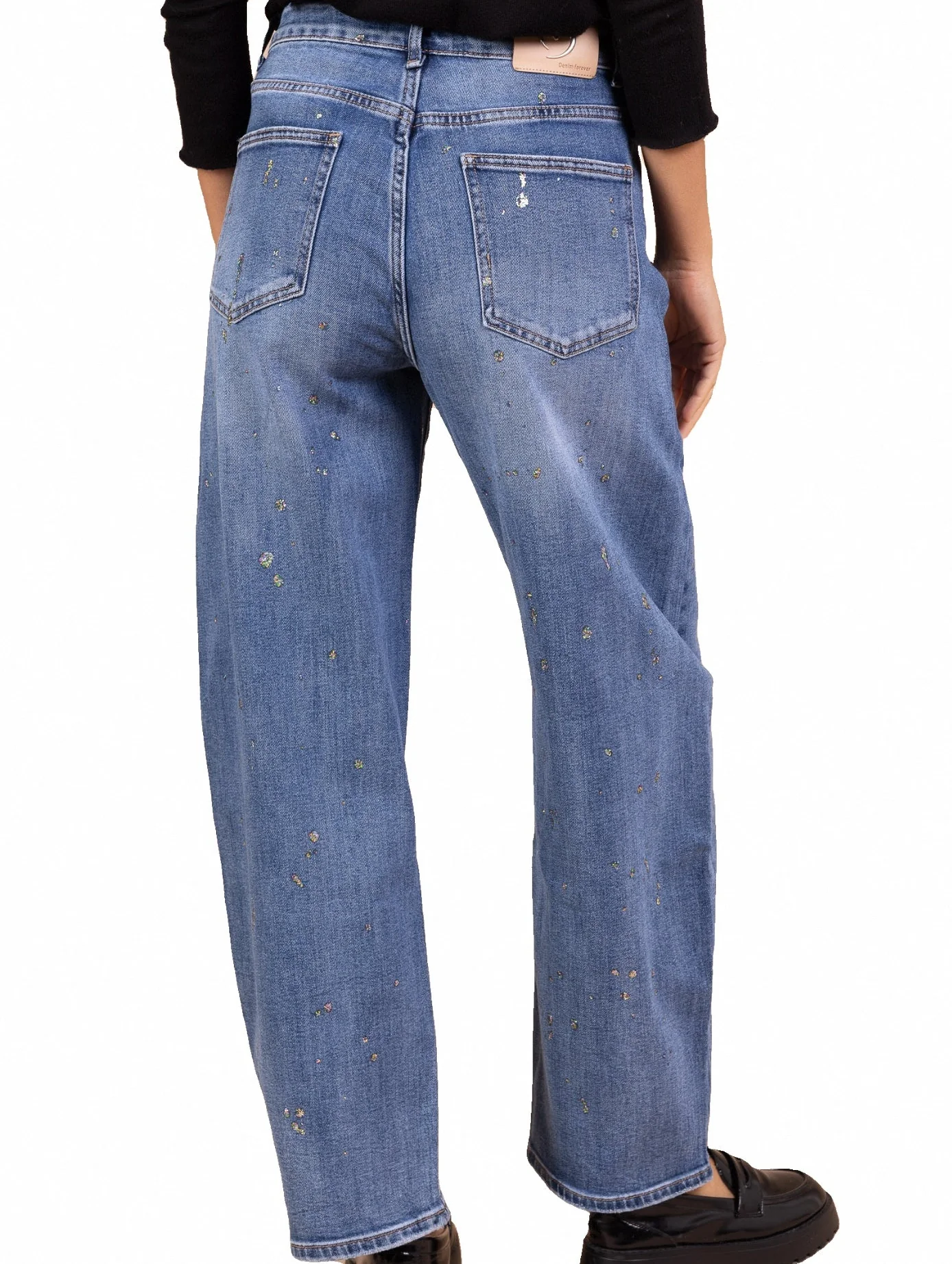 Jean Banana Fit Bleu Clair Scintillant – L’Éclat du Confort Élégant – Image 3