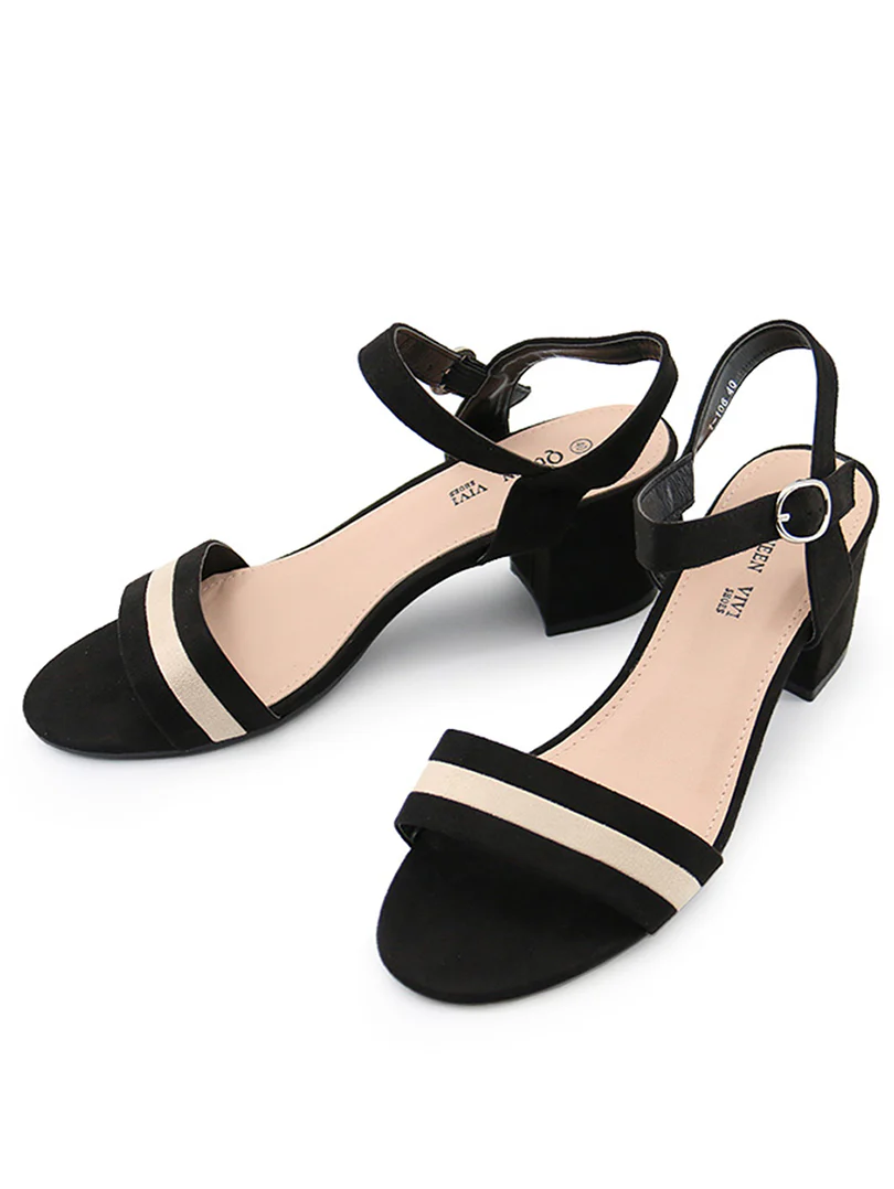 Sandale à talon noir et beige