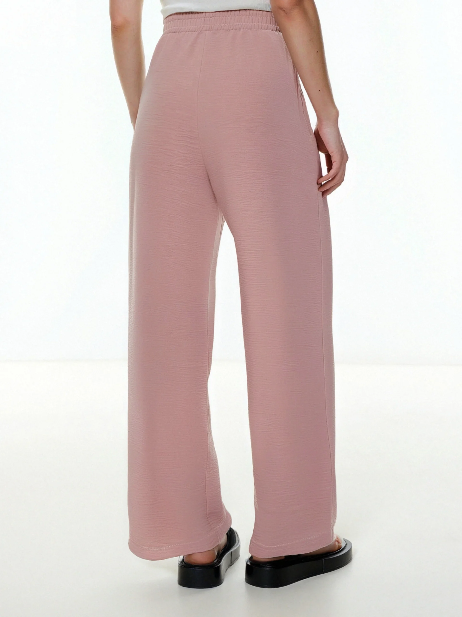 Pantalon fluide en tissu gaufré – Image 5