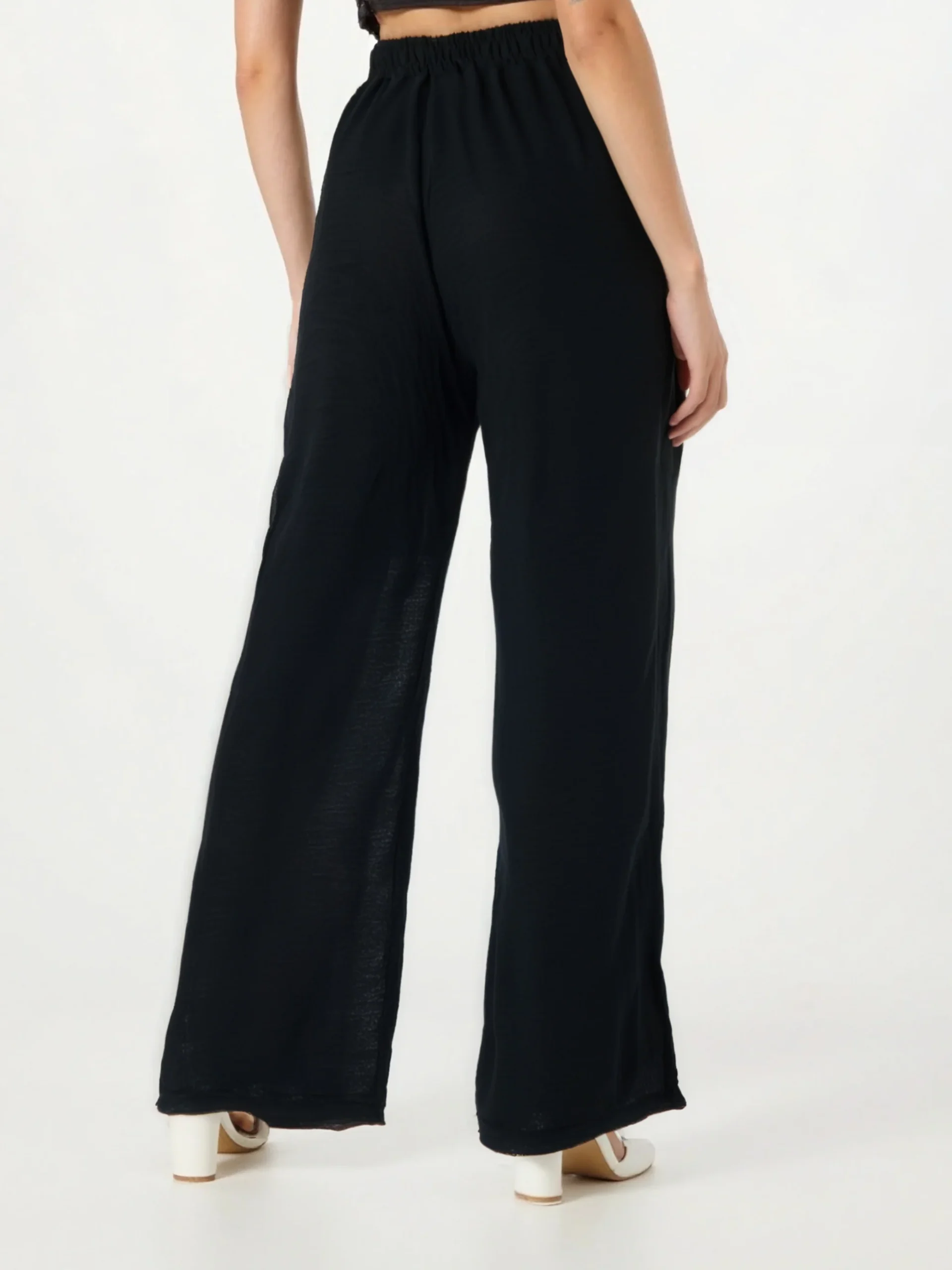 Pantalon fluide en tissu gaufré avec boutons décoratifs à l'avant – Image 8