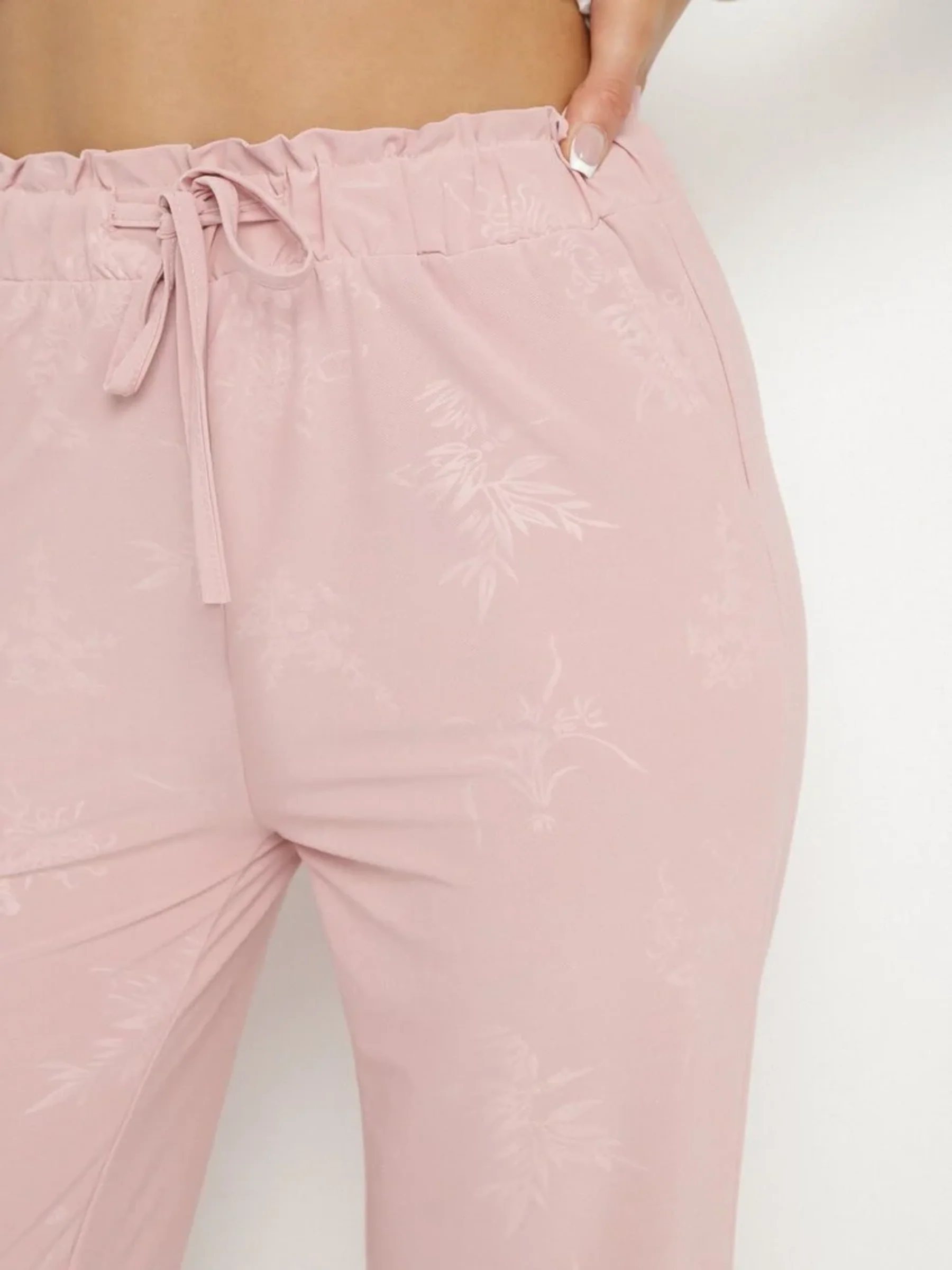 Pantalon droit en tissu doux imprimé ton sur ton