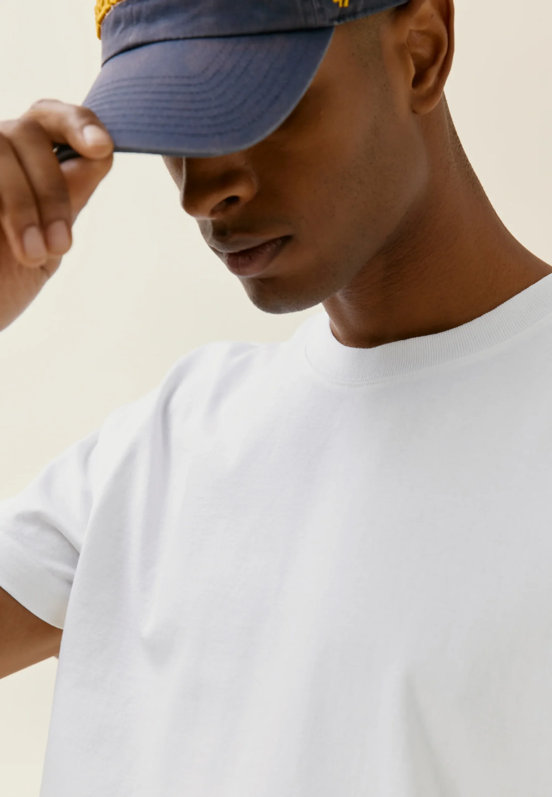Le t-shirt heavyweight col fin – Image 8