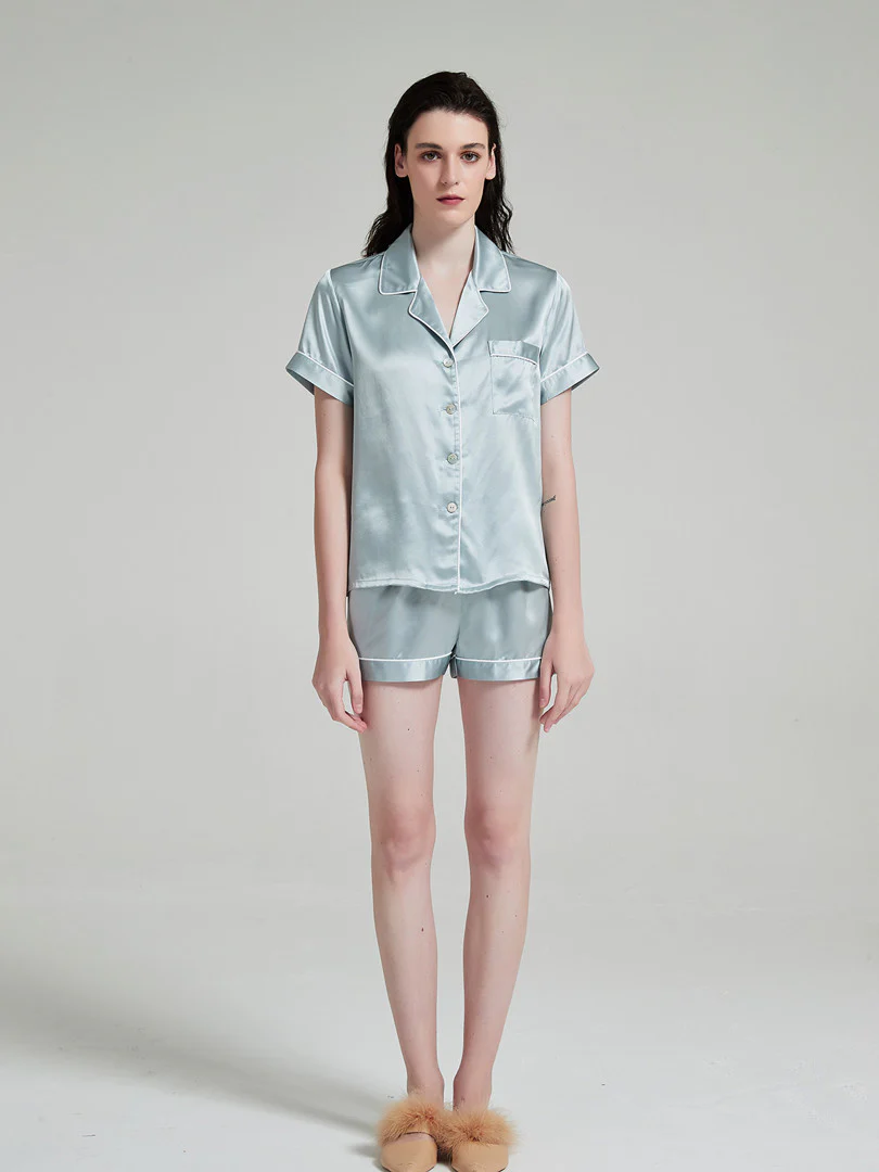 Bas de pyjama en soie bleu claire19 mommes GLAMOUR