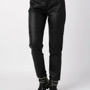 Pantalon en simili cuir et boutons