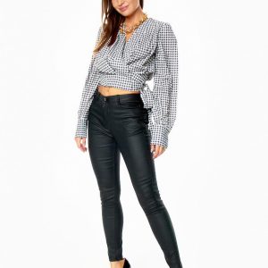 Pantalon skinny en simili cuir rouge