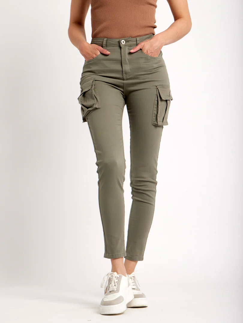 Pantalon cargo skinny avec poches à rabat – Image 7
