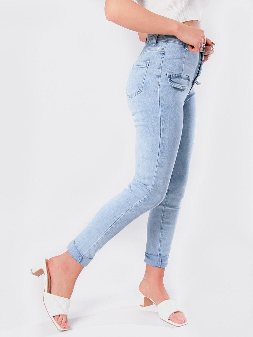 Jean slim avec quatre boutons