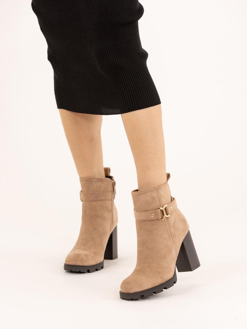 Bottines à talons hauts en daim