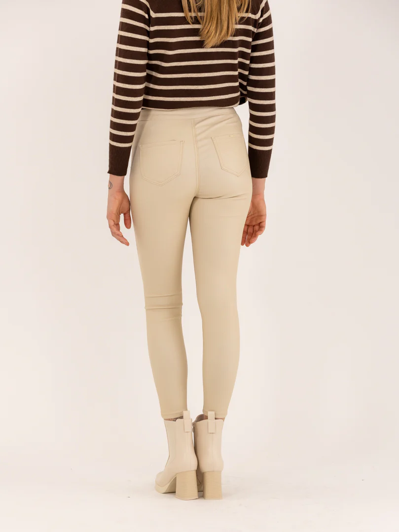 Pantalon skinny classique simili cuir mat – Image 4