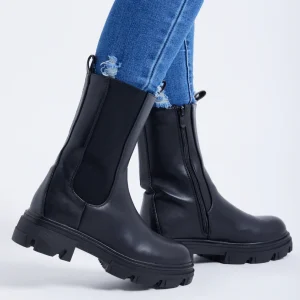 Bottines mi hautes à semelles crantées