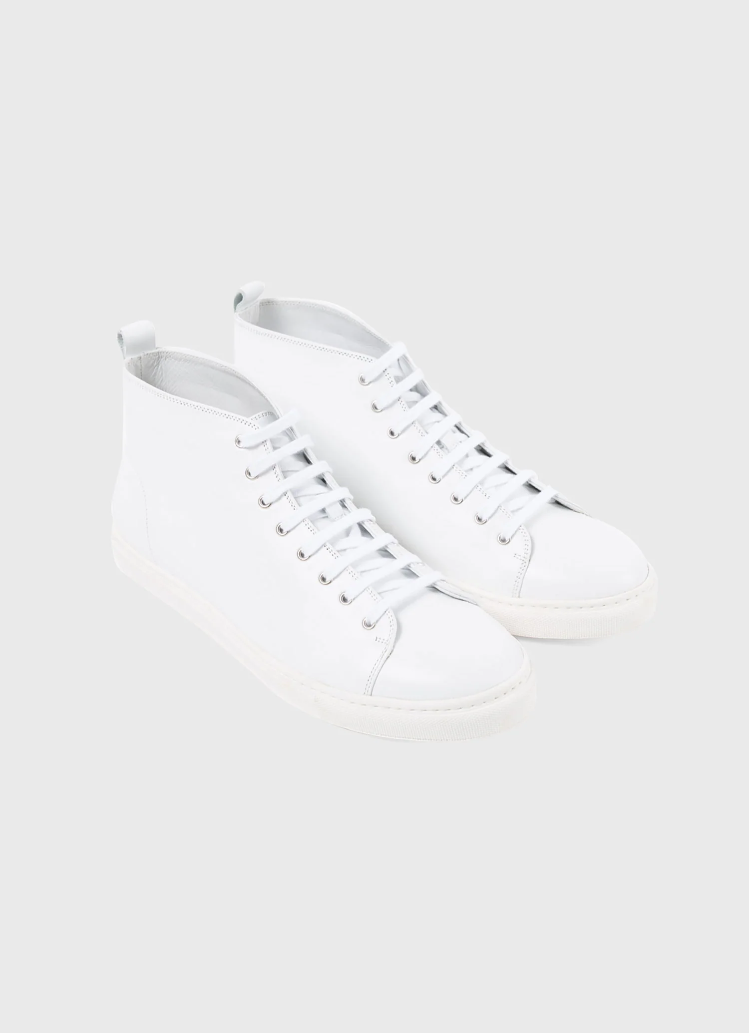 Women&rsquo;s High Top Tennis Shoe in White