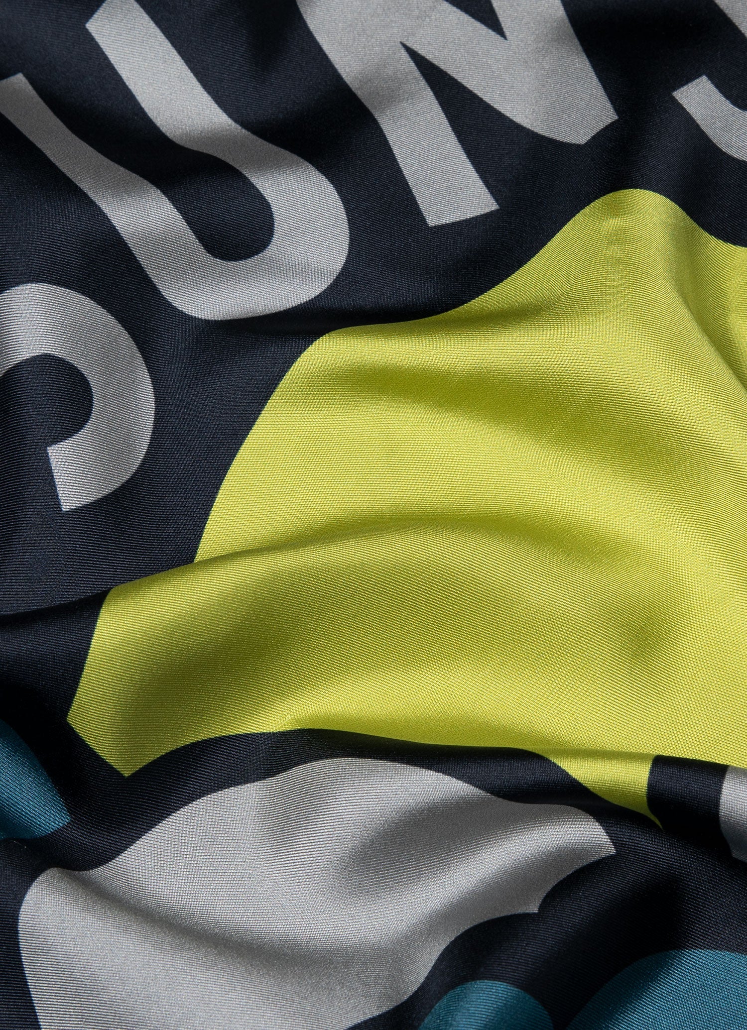 Women&rsquo;s Archive Print Silk Scarf in Navy