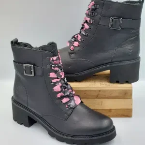 Bottines en Cuir Souple Noir à Lacets