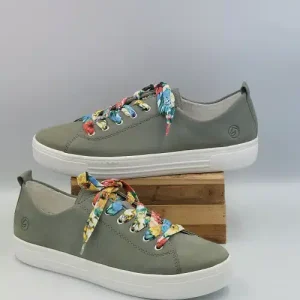 Sneakers en Cuir souple Suédé Kaki