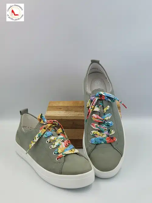 Sneakers en Cuir souple Suédé Kaki