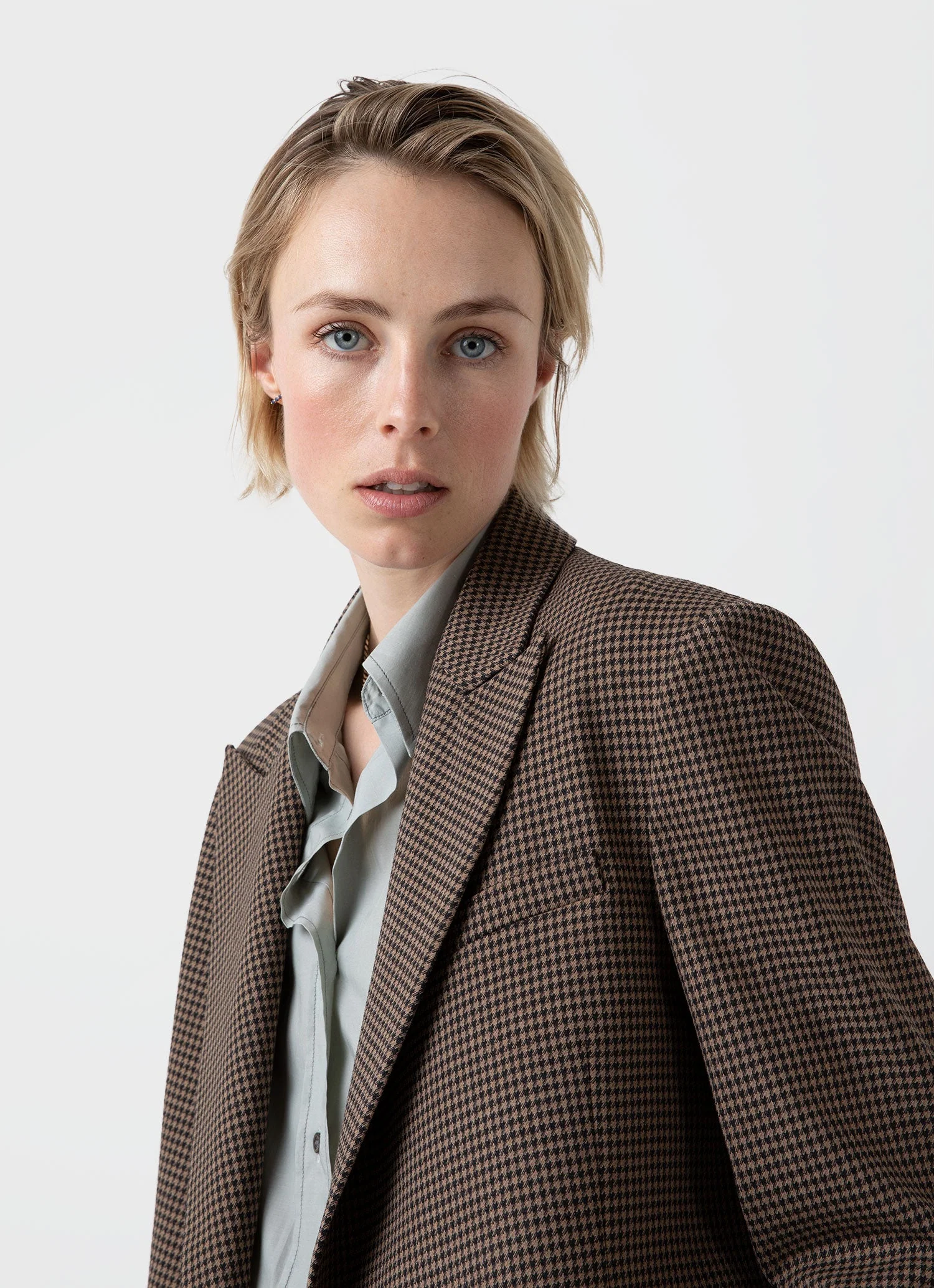 Women&rsquo;s Edie Campbell Double Breasted Blazer in Black/Tan Check