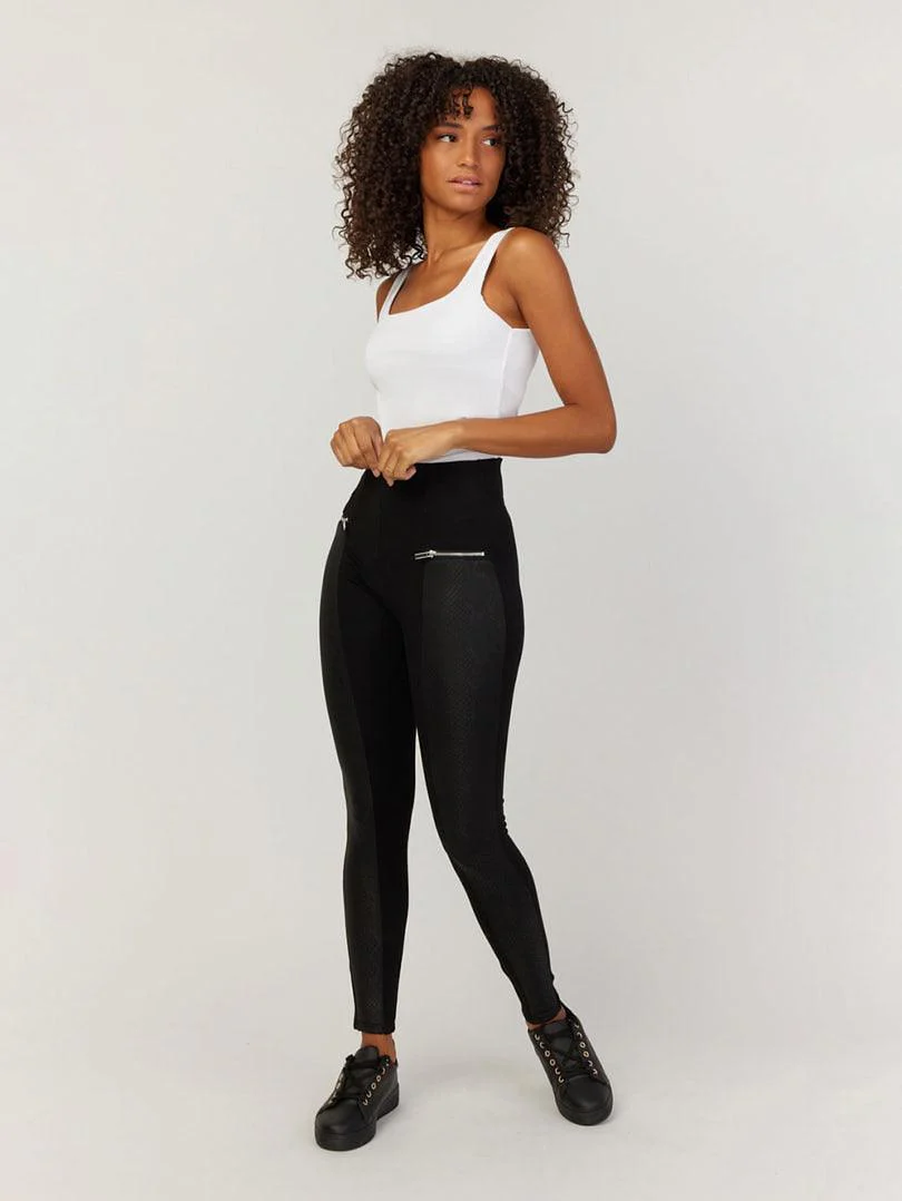Pantalon en simili cuir noir à imprimé et fermeture éclair