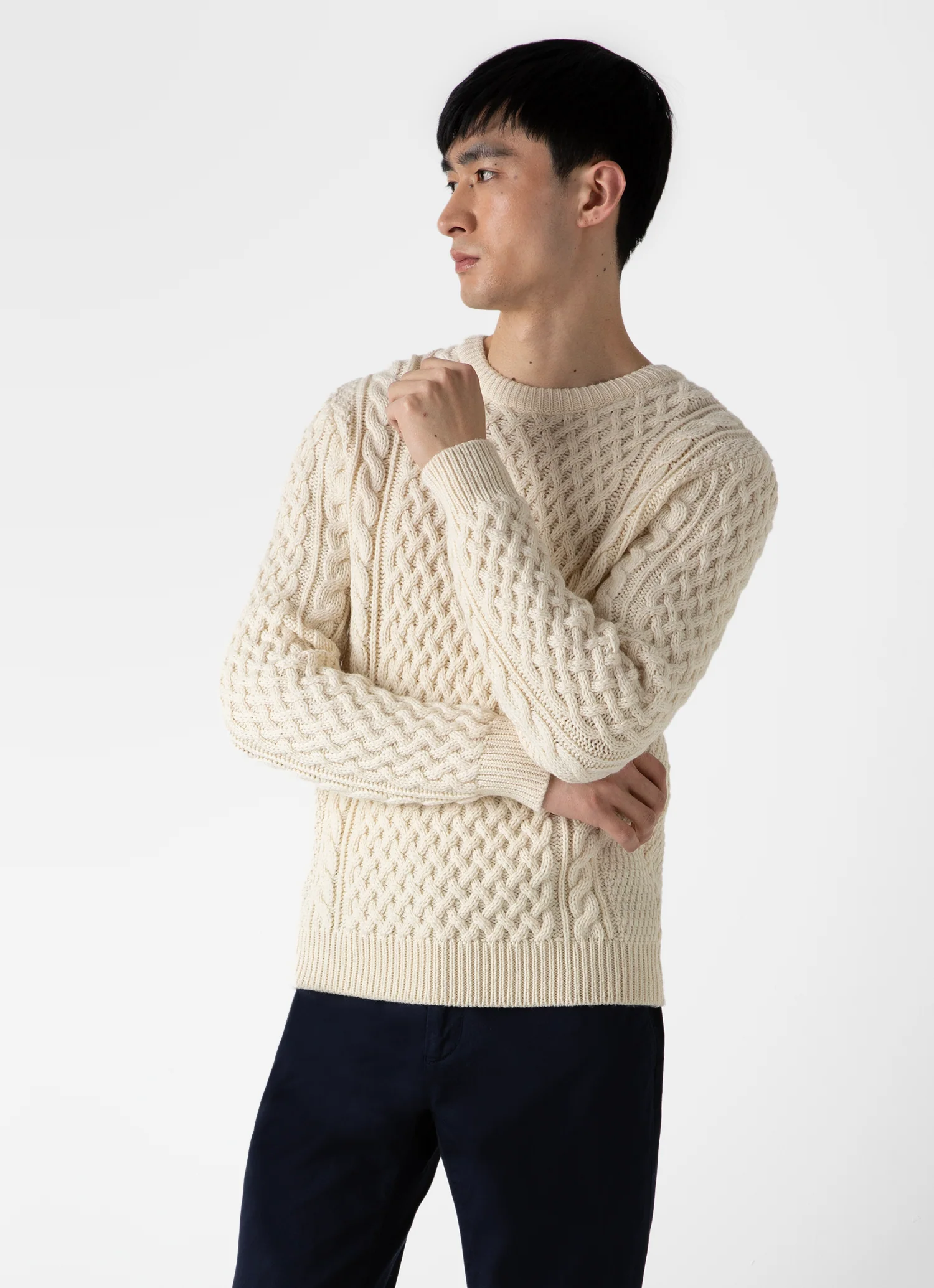 Men&rsquo;s Cable Knit Jumper in Ecru
