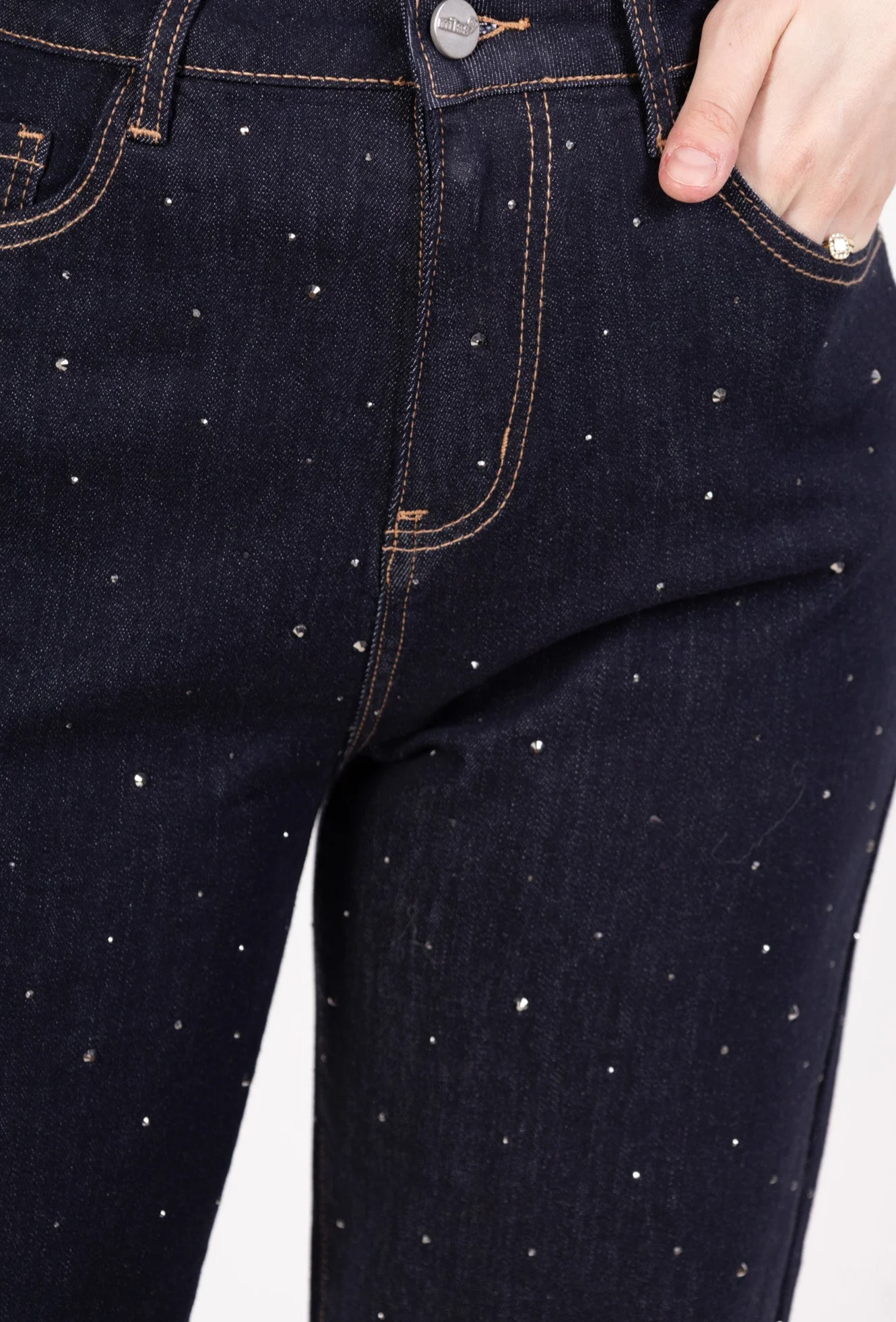Jean mom entièrement orné de strass – Image 4