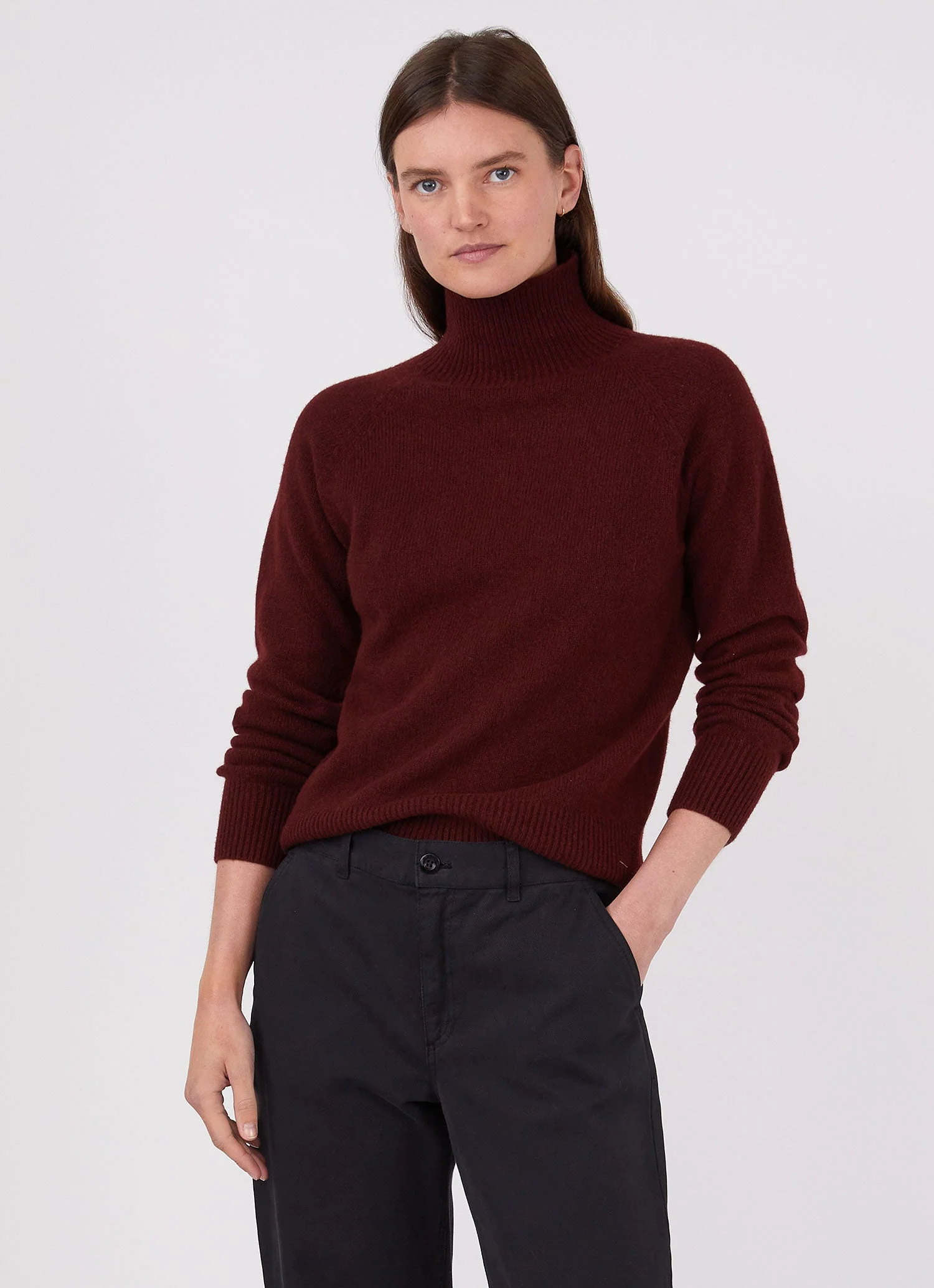 Women&rsquo;s Lambswool Funnel Neck Jumper in Port