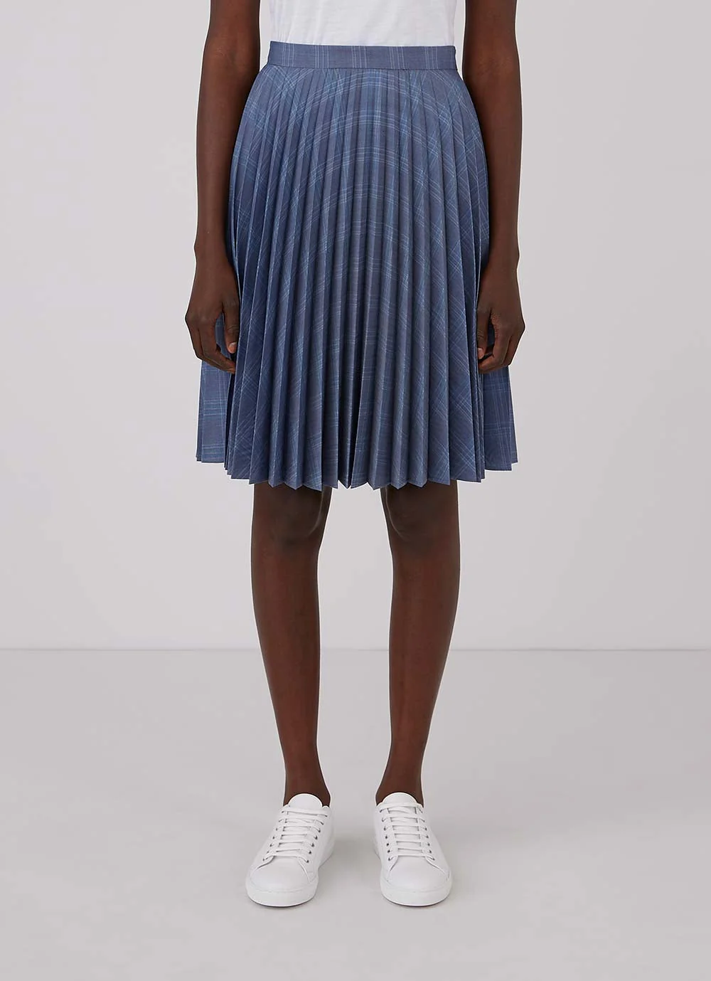 Women&rsquo;s Wool Sunray Pleated Skirt in Blue Check