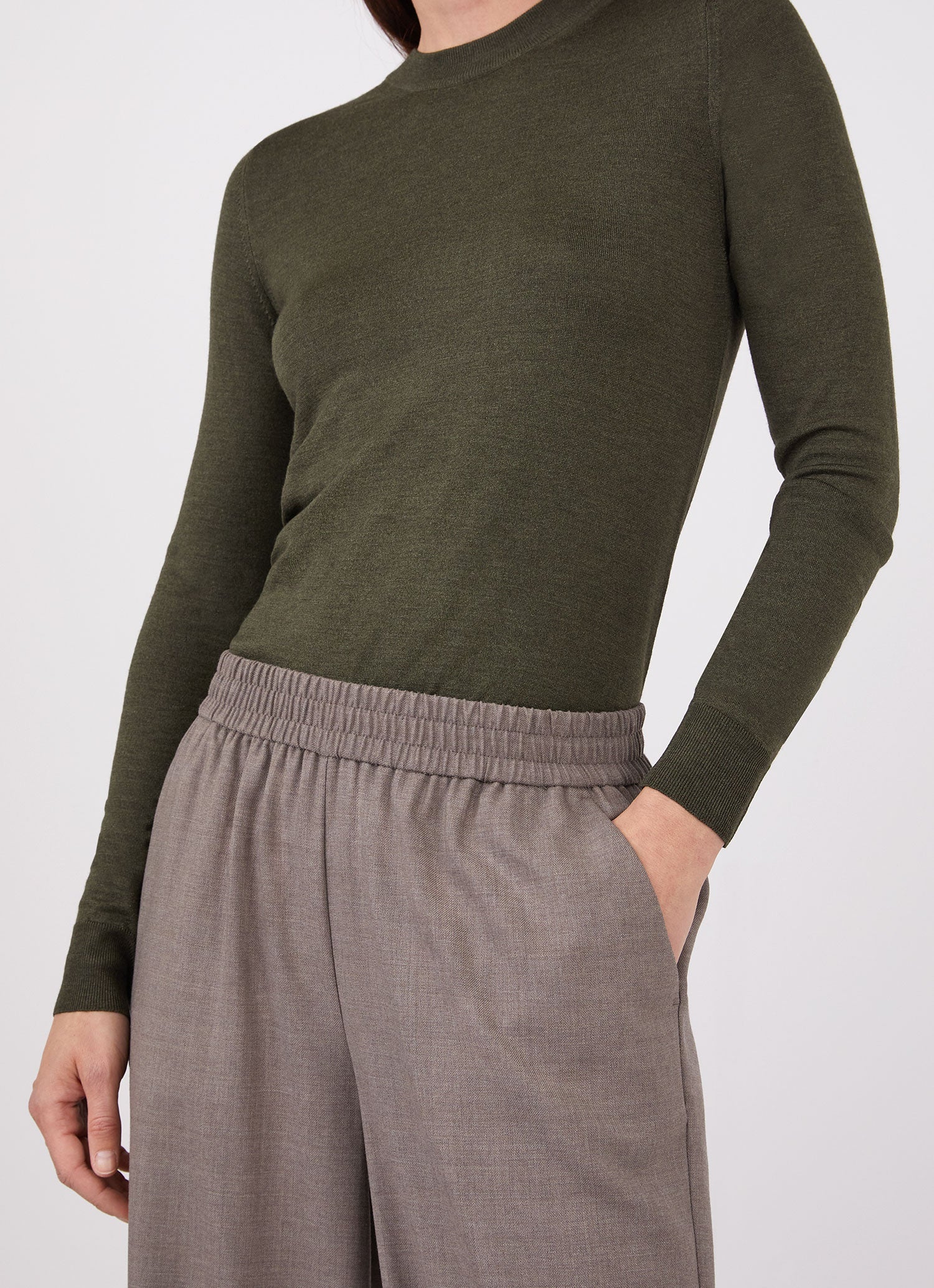 Women&rsquo;s Wide Leg Trouser in Grey Taupe