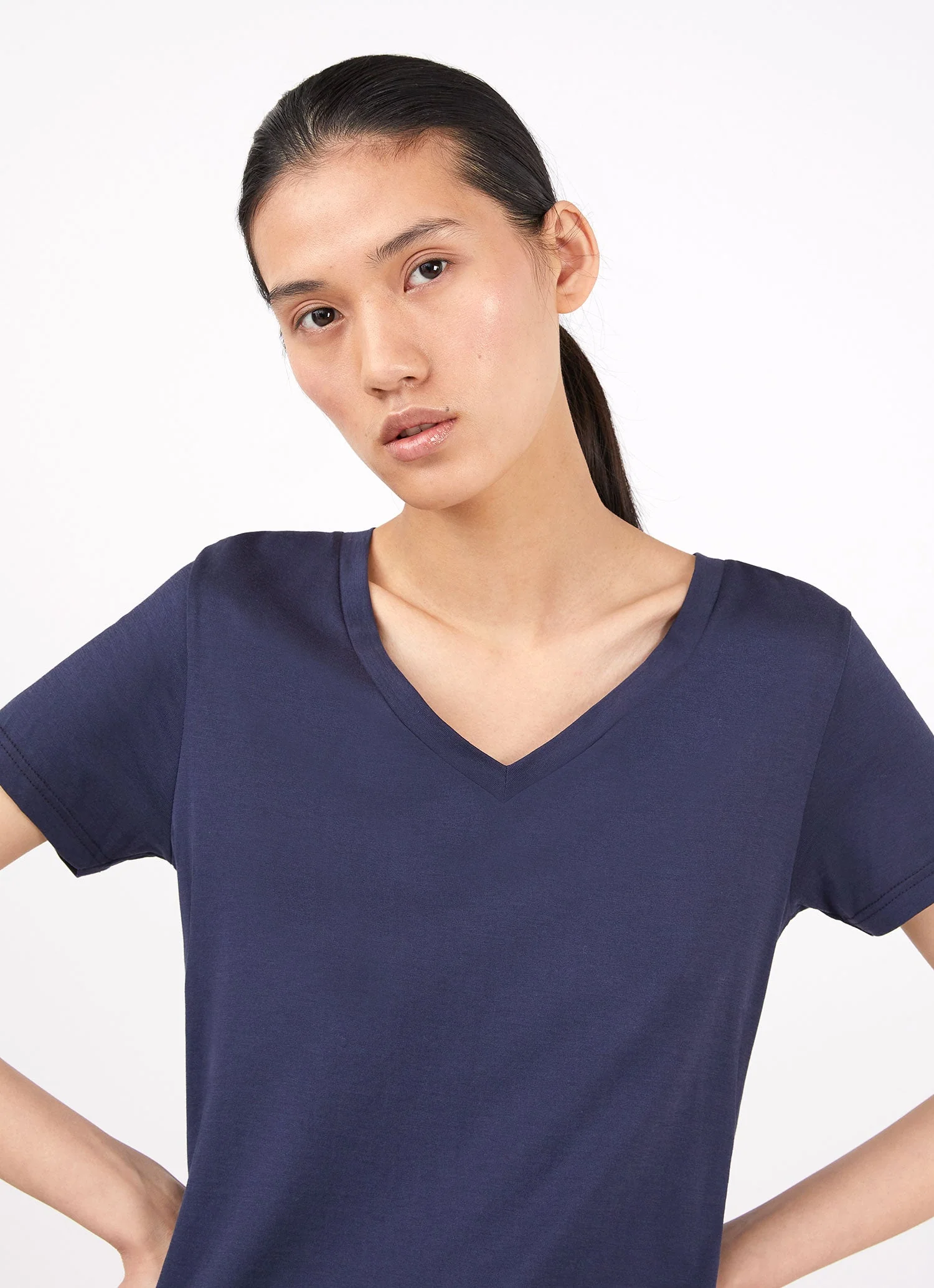 Women&rsquo;s V-neck T-shirt in Navy